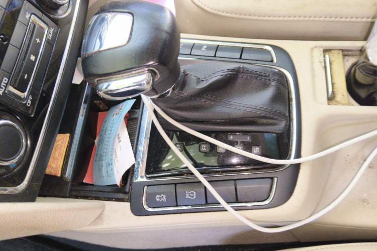 Used Skoda Superb 2012 1.8TSI Automatic Prestige Edition Gear Lever