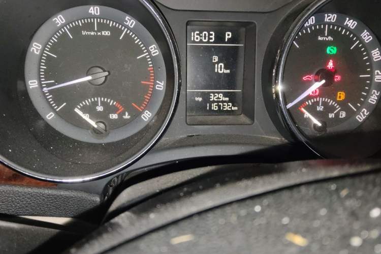 Used Skoda Superb 2012 1.8TSI Automatic Elegant Edition Odometer Close Up