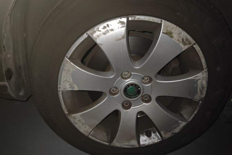 Used Skoda Superb 2012 1.4TSI DSG Zhiya Edition Right Front Wheel Hub