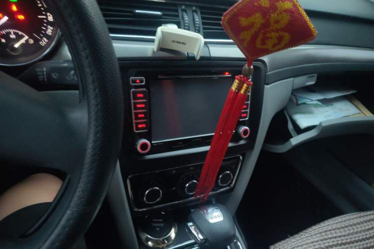 Used Skoda Superb 2012 1.4TSI DSG Zhiya Edition Audio And AC Panel