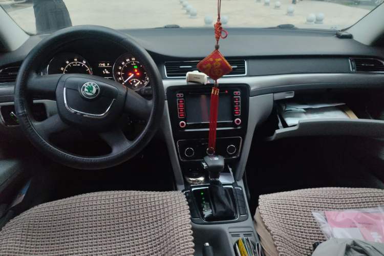 Used Skoda Superb 2012 1.4TSI DSG Zhiya Edition Center Console