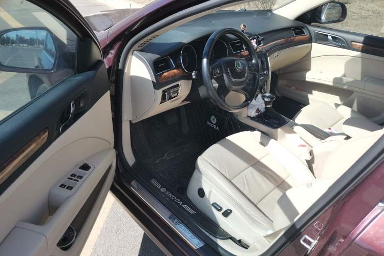 Used Skoda Superb 2012 1.8TSI Automatic Prestige Edition Driver Seat