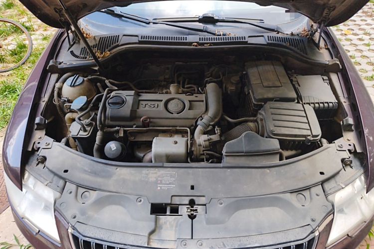Used Skoda Superb 2012 1.4TSI DSG Elegant Edition Engine Bay