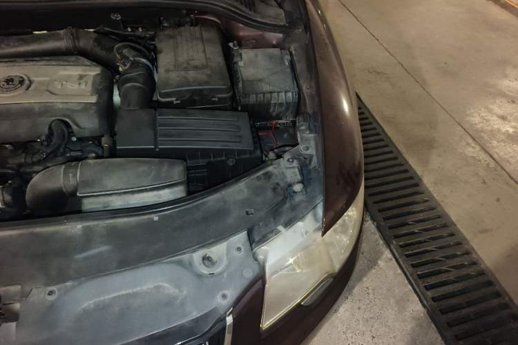 Used Skoda Superb 2012 1.8TSI Automatic Elegant Edition Engine Bay Left