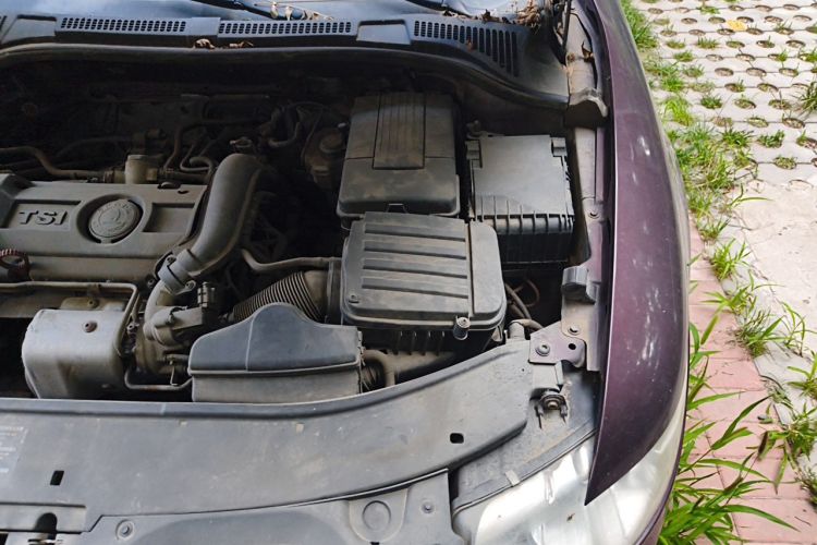 Used Skoda Superb 2012 1.4TSI DSG Elegant Edition Engine Bay Left