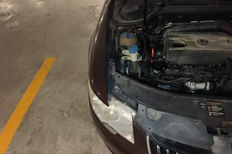 Used Skoda Superb 2012 1.8TSI Automatic Elegant Edition Engine Bay Right