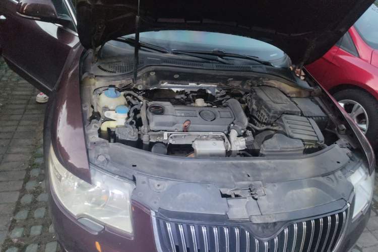 Used Skoda Superb 2012 1.4TSI DSG Zhiya Edition Engine Bay Right