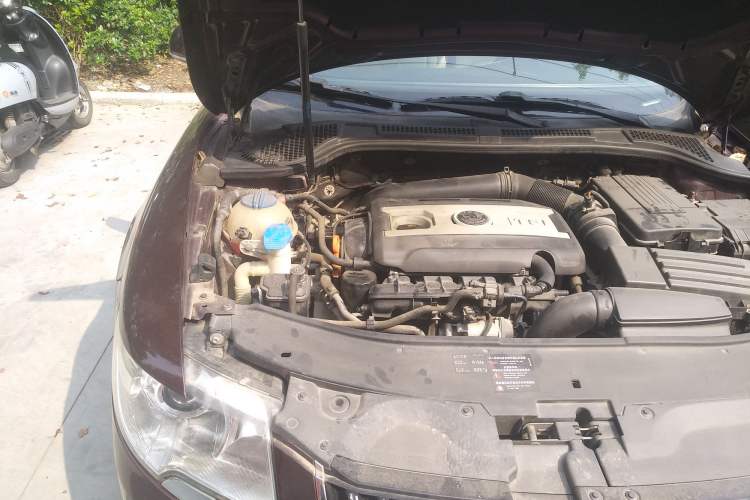 Used Skoda Superb 2012 1.8TSI Manual Elegant Edition Engine Bay Right