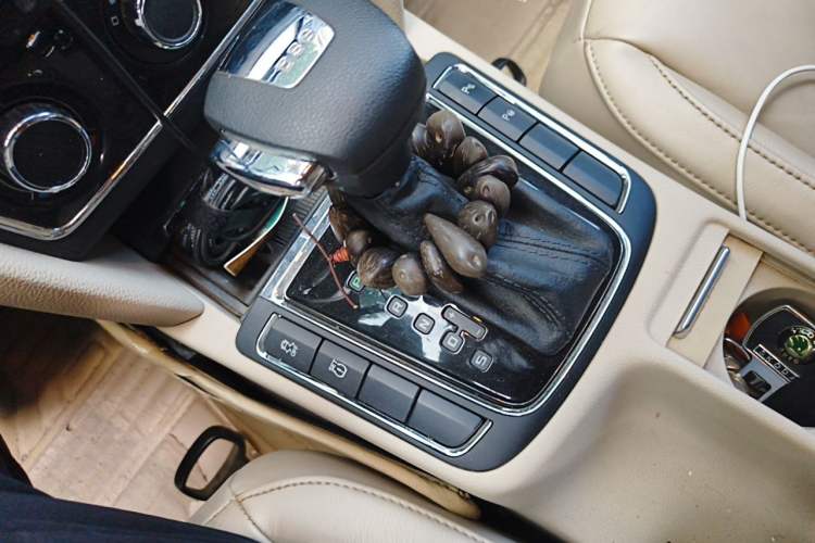 Used Skoda Superb 2012 1.4TSI DSG Elegant Edition Gear Lever