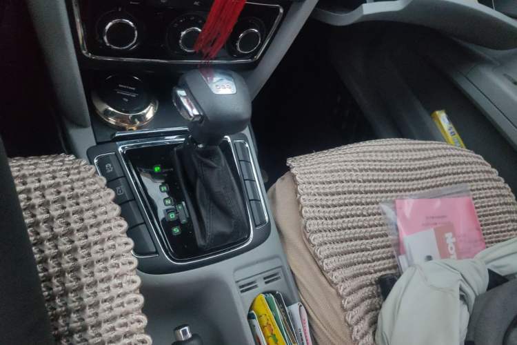 Used Skoda Superb 2012 1.4TSI DSG Zhiya Edition Gear Lever
