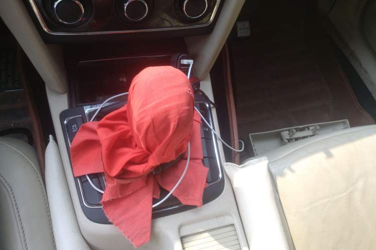 Used Skoda Superb 2012 1.8TSI Manual Elegant Edition Gear Lever