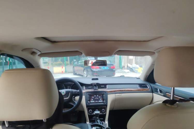 Used Skoda Superb 2012 1.8TSI Automatic Elegant Edition Headliner