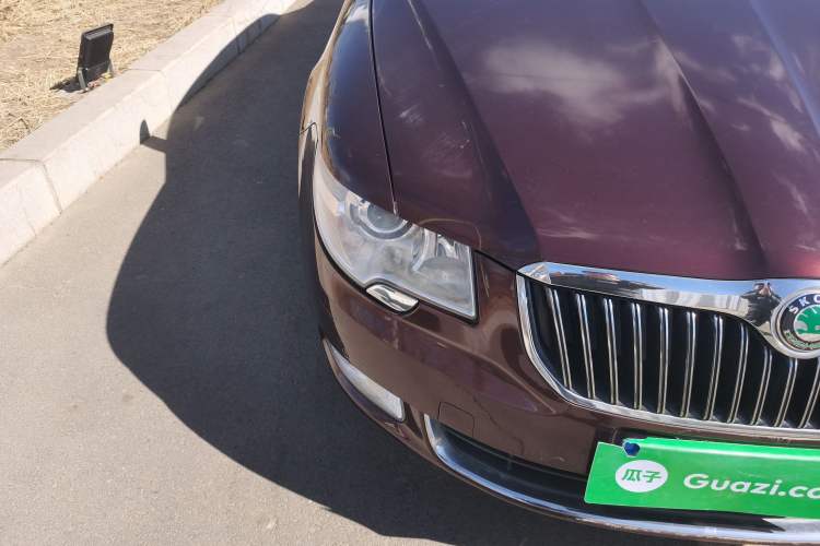 Used Skoda Superb 2012 1.8TSI Automatic Prestige Edition Right Front Headlight