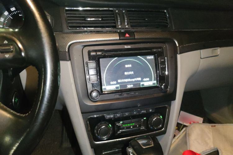 Used Skoda Superb 2012 2.0 TSI Automatic Luxury Edition Audio And AC Panel