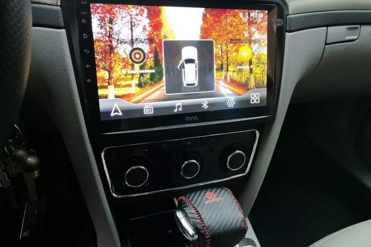 Used Skoda Superb 2012 1.4TSI DSG Elegant Edition Audio And AC Panel