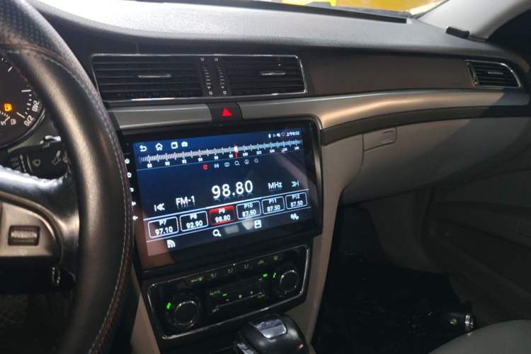Used Skoda Superb 2012 1.8TSI Automatic Prestige Edition Audio And AC Panel