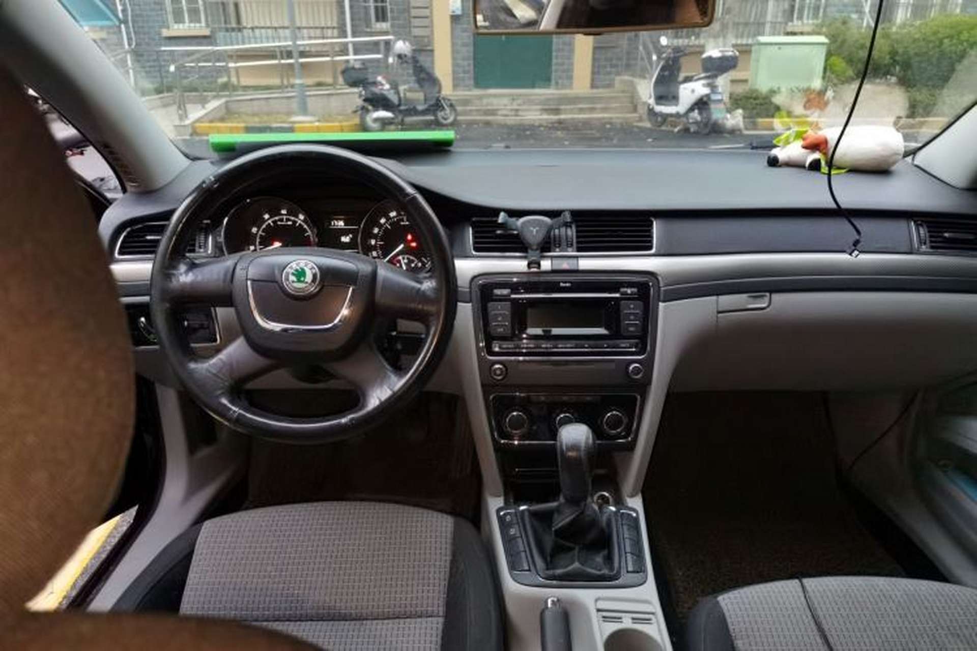 Used Skoda Superb 2012 1.4TSI Manual Zhiya Edition Center Console