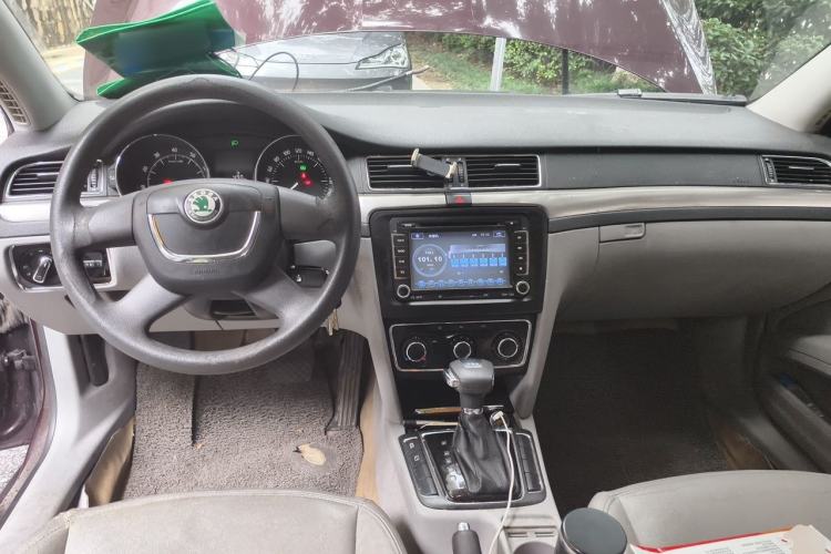 Used Skoda Superb 2012 1.4TSI DSG Zhiya Edition Center Console