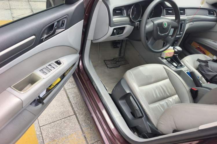 Used Skoda Superb 2012 1.4TSI DSG Zhiya Edition Driver Seat