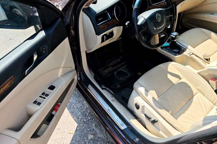 Used Skoda Superb 2012 1.8TSI Automatic Prestige Edition Driver Seat