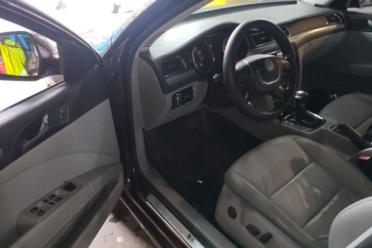 Used Skoda Superb 2012 1.8TSI Automatic Prestige Edition Driver Seat