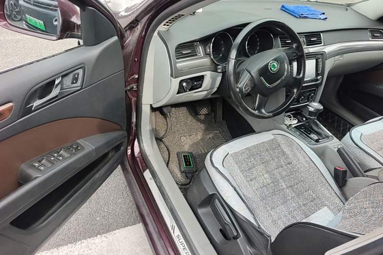 Used Skoda Superb 2012 1.4TSI DSG Zhiya Edition Driver Seat