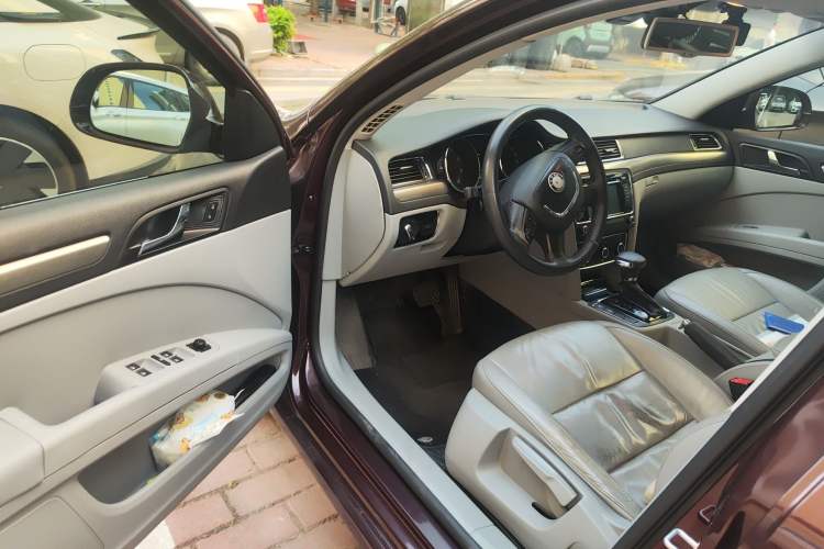 Used Skoda Superb 2012 1.8TSI Automatic Elegant Edition Driver Seat