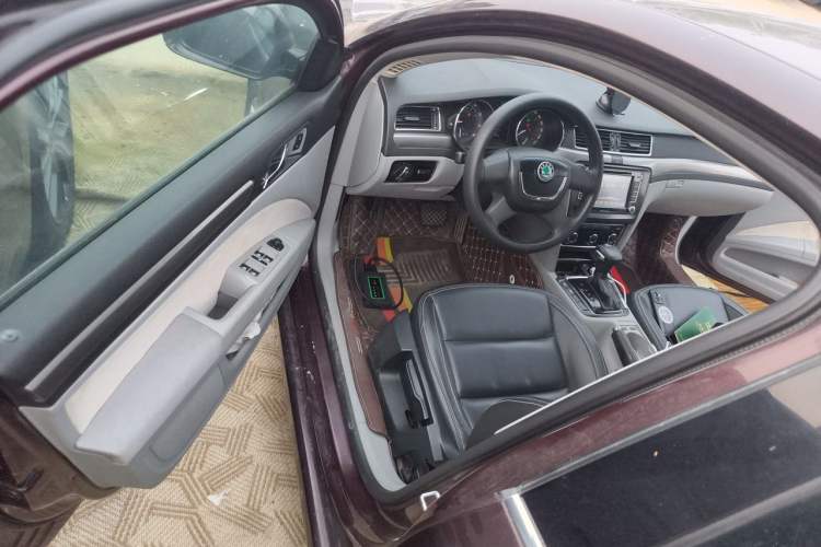 Used Skoda Superb 2012 1.4TSI DSG Zhiya Edition Driver Seat