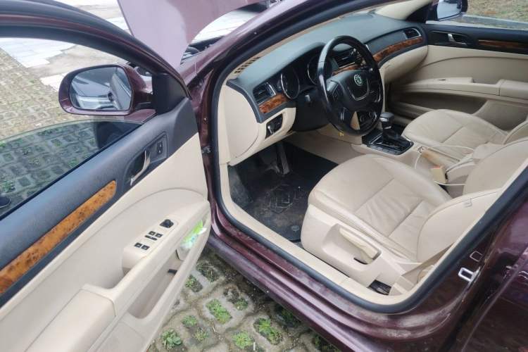 Used Skoda Superb 2012 1.8TSI Automatic Elegant Edition Driver Seat
