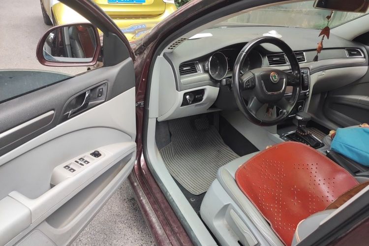 Used Skoda Superb 2012 1.8TSI Automatic Elegant Edition Driver Seat