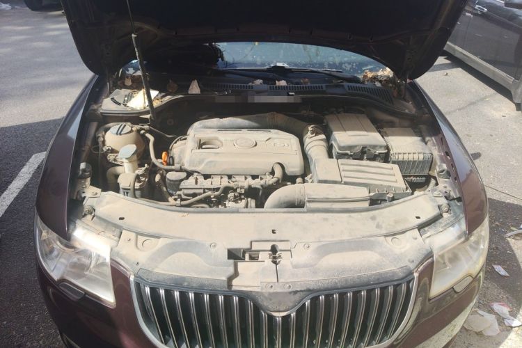 Used Skoda Superb 2012 1.8TSI Automatic Elegant Edition Engine Bay