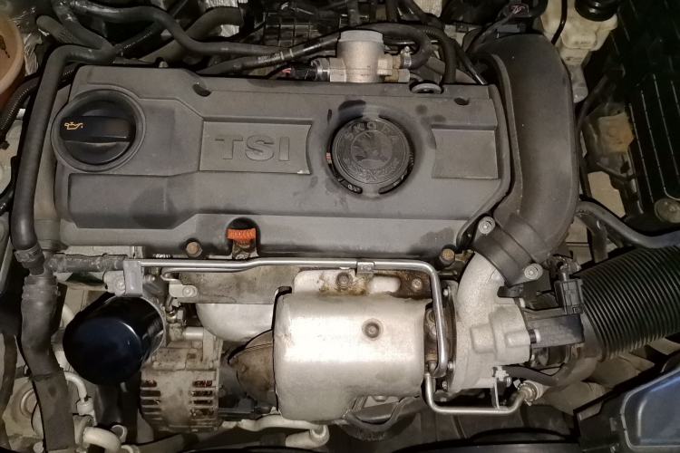 Used Skoda Superb 2012 1.4TSI DSG Elegant Edition Engine Bay