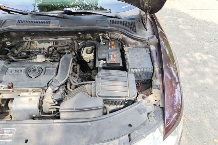 Used Skoda Superb 2012 1.4TSI Manual Zhiya Edition Engine Bay Left