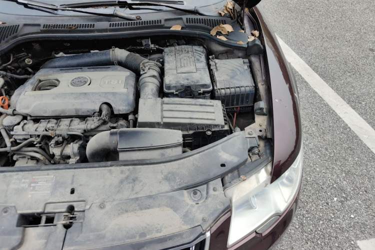 Used Skoda Superb 2012 1.8TSI Automatic Elegant Edition Engine Bay Left