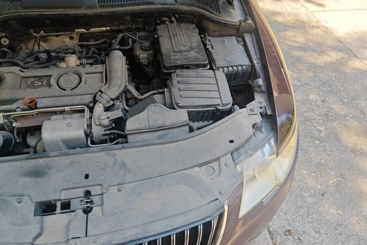 Used Skoda Superb 2012 1.4TSI DSG Elegant Edition Engine Bay Left