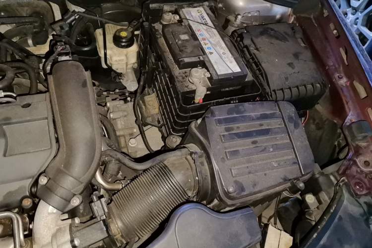 Used Skoda Superb 2012 1.4TSI DSG Elegant Edition Engine Bay Left