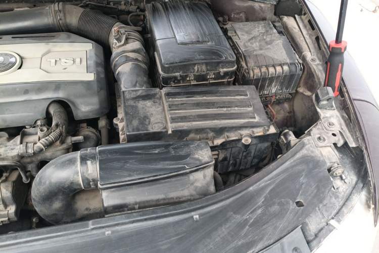 Used Skoda Superb 2012 1.8TSI Manual Elegant Edition Engine Bay Left