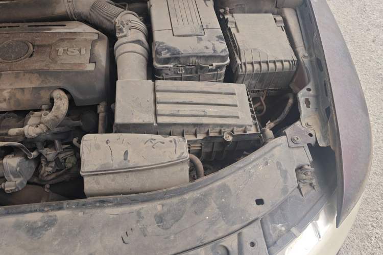 Used Skoda Superb 2012 1.8TSI Automatic Elegant Edition Engine Bay Left