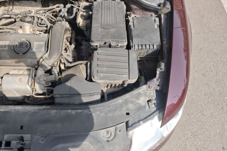Used Skoda Superb 2012 1.4TSI DSG Elegant Edition Engine Bay Left