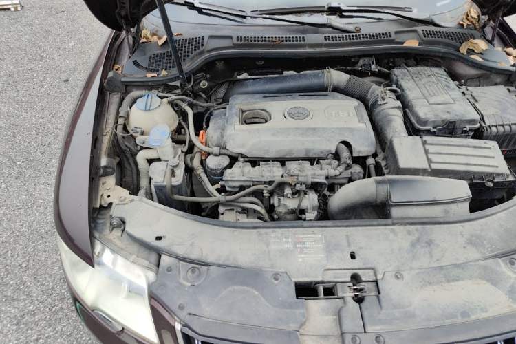Used Skoda Superb 2012 1.8TSI Automatic Elegant Edition Engine Bay Right