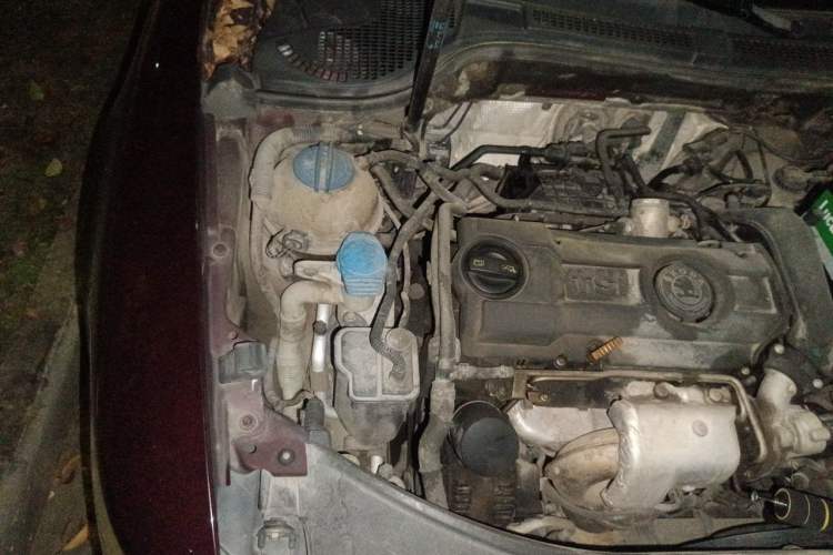 Used Skoda Superb 2012 1.4TSI DSG Elegant Edition Engine Bay Right