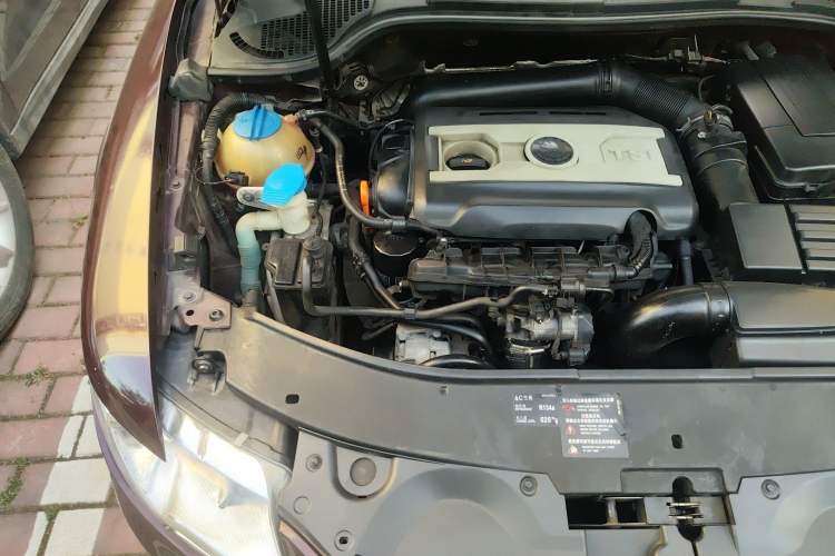 Used Skoda Superb 2012 1.8TSI Automatic Elegant Edition Engine Bay Right