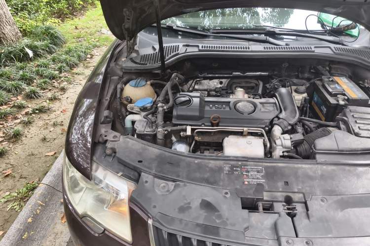 Used Skoda Superb 2012 1.4TSI DSG Zhiya Edition Engine Bay Right