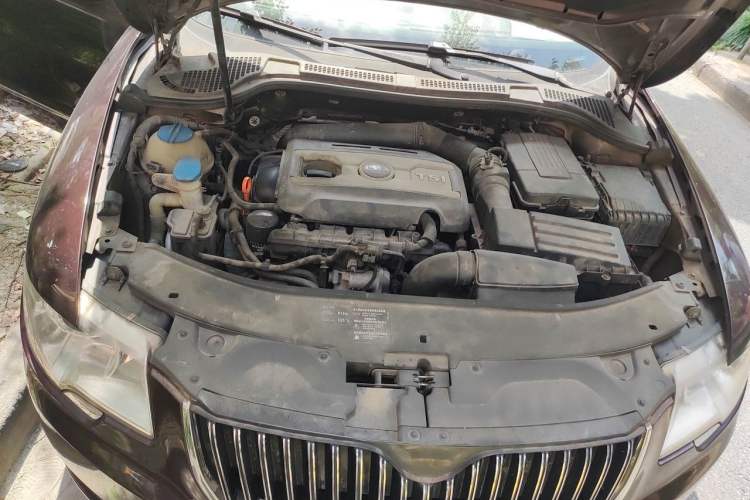 Used Skoda Superb 2012 1.8TSI Automatic Elegant Edition Engine Bay