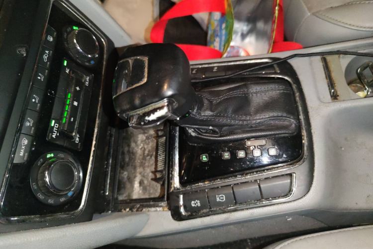 Used Skoda Superb 2012 2.0 TSI Automatic Luxury Edition Gear Lever