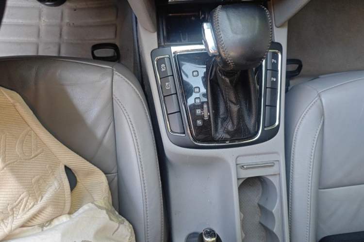 Used Skoda Superb 2012 1.4TSI DSG Elegant Edition Gear Lever