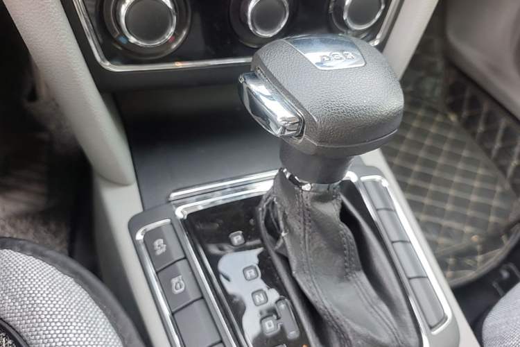 Used Skoda Superb 2012 1.4TSI DSG Zhiya Edition Gear Lever