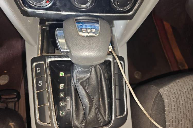 Used Skoda Superb 2012 1.4TSI DSG Zhiya Edition Gear Lever