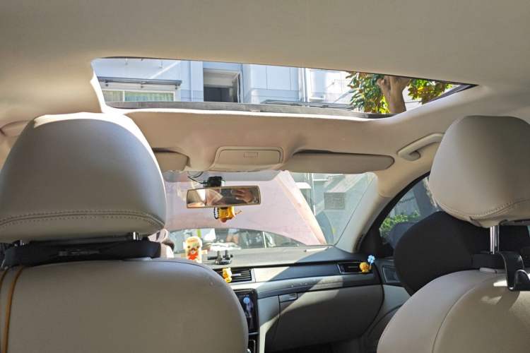 Used Skoda Superb 2012 2.0 TSI Automatic Elegant Edition Headliner