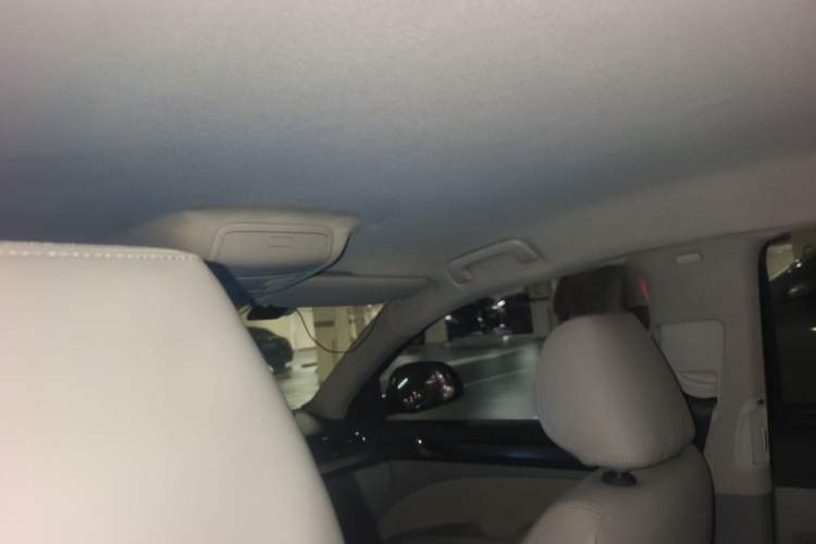 Used Skoda Superb 2012 1.4TSI 5th Anniversary Limited Edition Headliner